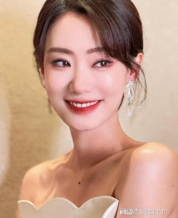 张小斐的美貌传说