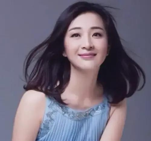 杜珺炮轰丈夫张嘉译：他就是个软饭男，为了靠我父亲往上爬才娶我