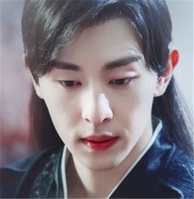 邓伦的现任老婆是哪位 单身没妻子：邓伦和李沁是什么关系