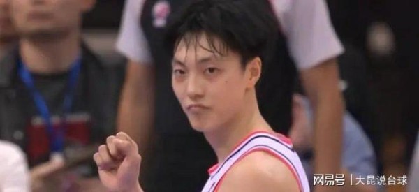 胡明轩为什么总是能用事实回击质疑，因为是金子总是能发光的