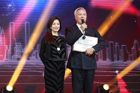 张庭捐两千万，辛有志捐1.5亿，微商和网红的捐款让明星望尘莫及