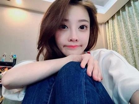馮提莫回應會計門：自己家境很好，不是一點錢就能誘惑得了