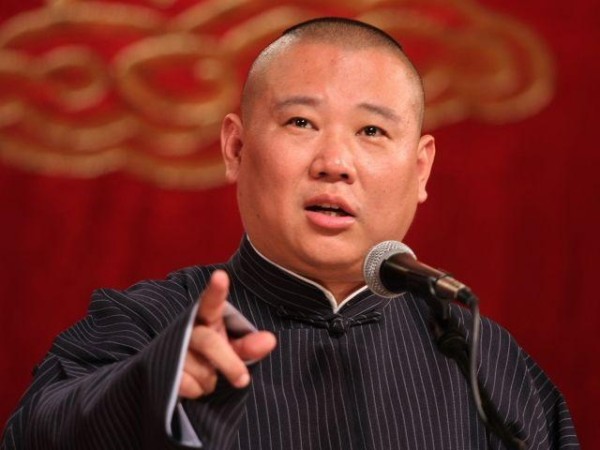 他是相声界大师，郭德纲想拜他为师被赶出去，因代言假药被喷！
