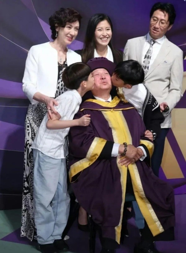 洪金宝儿子儿媳出轨婚变，洪老爷子忙调解，家庭乱成一锅粥