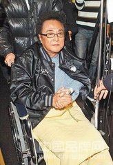 《黄金拍档》5位主持人徐风(后左起)、检场、张菲、罗江(前左)和倪敏然当年风光已成追忆