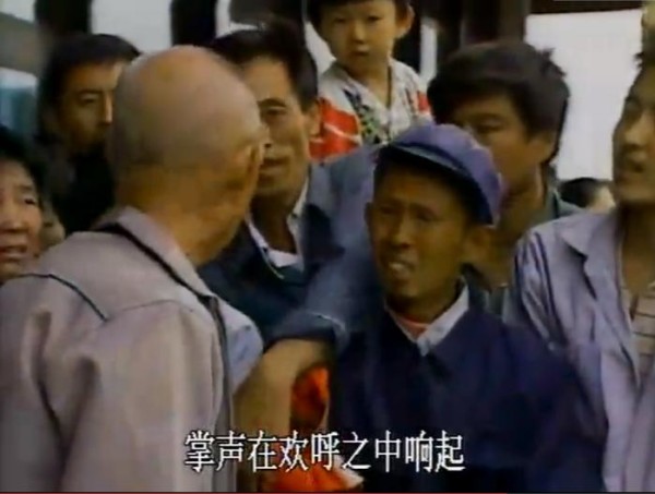 他是台湾教父级艺人，曾因亲近大陆被封杀，成名曲人人都会唱