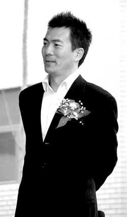 黄健翔落荒逃常宽：他俩有事我不会不知道(图)
