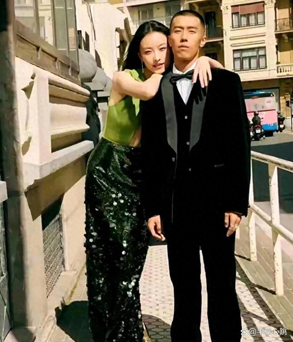 倪妮晒照公开恋情，与大9岁演员陈晖依偎，网友惊了