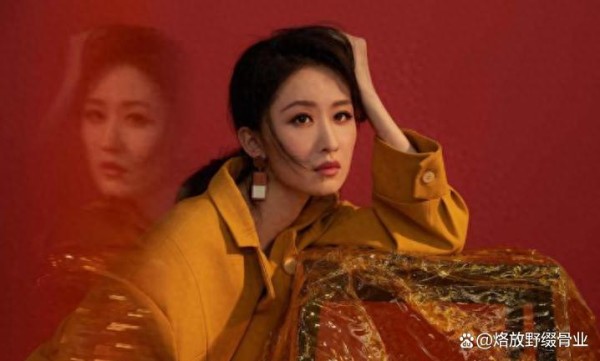 惊艳整个娱乐圈！36岁至今单身的她，美得无可挑剔！