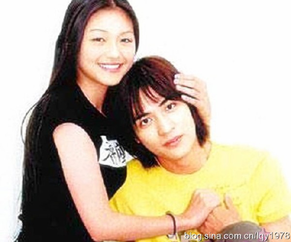 周渝民终于结婚了仔仔婚前究竟玩了几个女人？