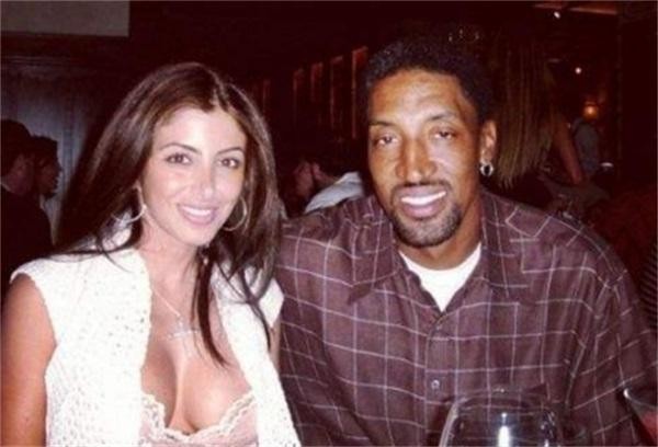 伊巴卡之前的NBA第一人后悔与最美前妻离婚直言：她给我最多安慰