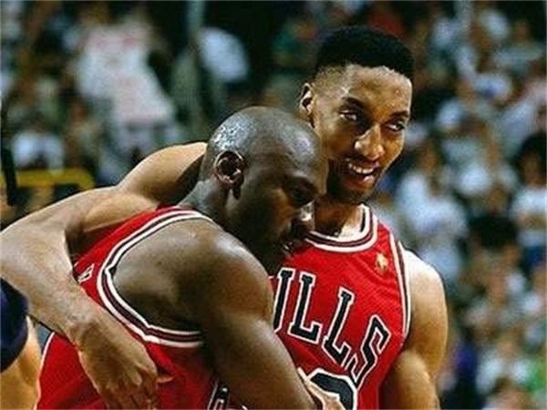 伊巴卡之前的NBA第一人后悔与最美前妻离婚直言：她给我最多安慰