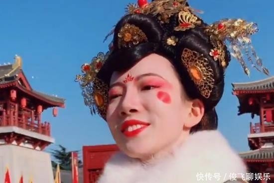 不倒翁小姐姐“野心”变大，认证身份为演员，是把自己当明星了吗