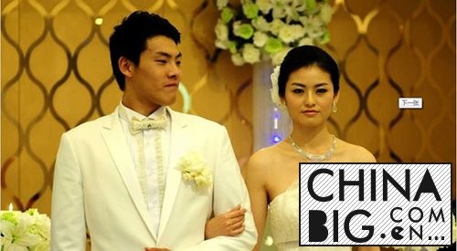 王大雷老婆是杨洁消息属误传？ 王大雷与老婆赵立琴照片曝光资料介绍(2)