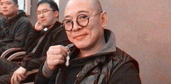 当年李连杰花2000万重金砸下的天珠，如今当真价值1个亿了吗？