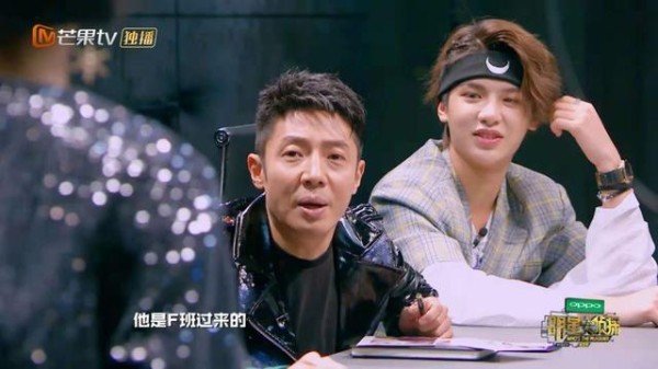 《明星大侦探》把《创造101》的故事演了一遍？太像王菊的原型了