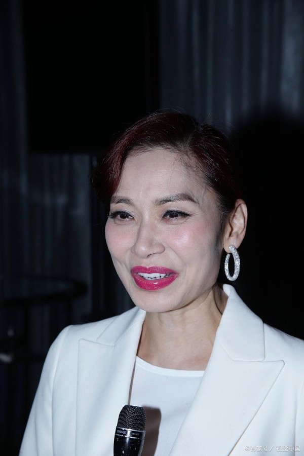 42岁前TVB一线花旦融入内地 大跳至潮洗脑神舞「星奇摇」