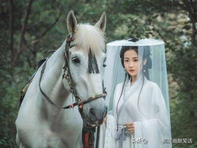 当“歪嘴猴”混进武侠剧，高颜值被打回原型，侯明昊再会演也白搭