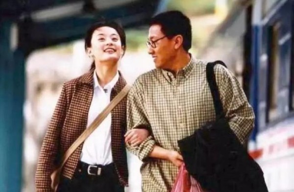 他们不仅是同学还是夫妻，低调恩爱15年，没人知道他们是夫妻