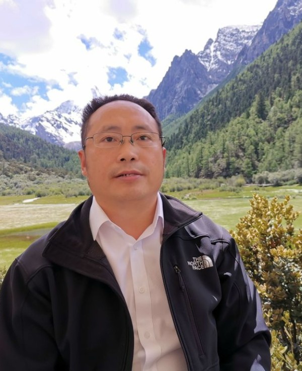 贺能坤