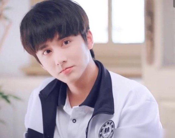 家人：贺子秋为何被小橙子迷住？生活照曝光，初恋脸让人心动