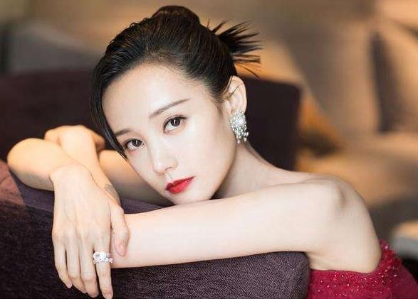李一桐男朋友是谁？李一桐资源为啥那么好