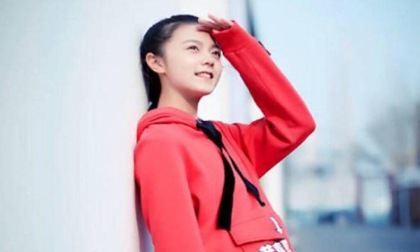 赖冠霖和赵今麦的关系(赵今麦和韩佳人好像啊)