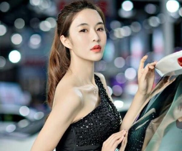 非诚勿扰郝文婕个人资料 她的目的是相亲的还是想成名
