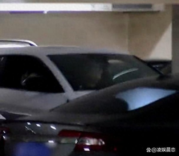 华晨宇恋情后续女子身份被曝两人同住两晚，男方曾暗地发文表白
