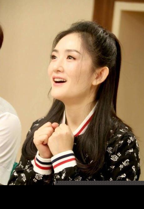 谢娜成快手新晋黑马，三天涨粉一千多万，远超嘟嘟姐！