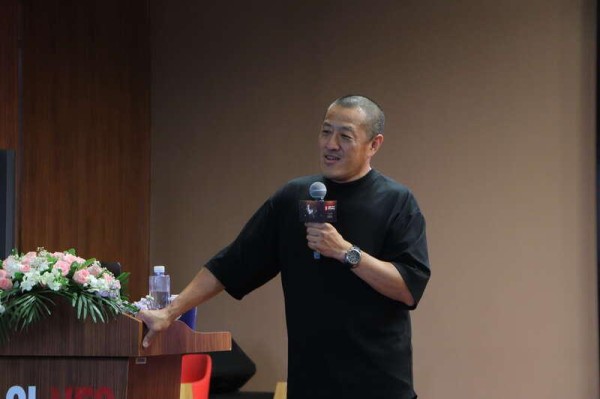 丁晟：美术专业转做导演，年轻人靠什么打动投资人和大明星