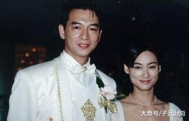 同父同母不同命的明星, 哥哥一代天王, 妹妹靠哥哥名气才有戏拍