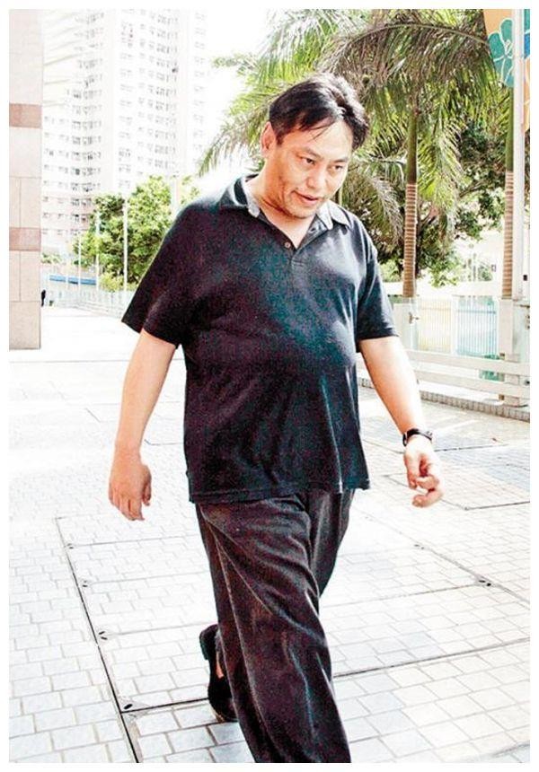 神童罗兆辉不听刘銮雄劝告一夜破产，疯疯癫癫自曝有女星艺术照