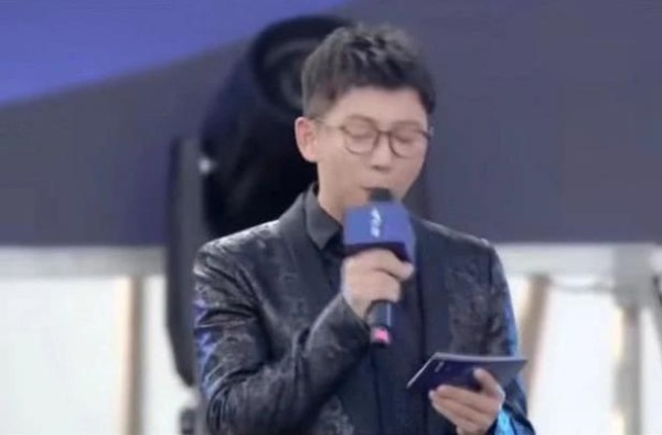 网红结婚花5000万请42位明星，胡海泉做司仪，张柏芝亲自备礼送新娘