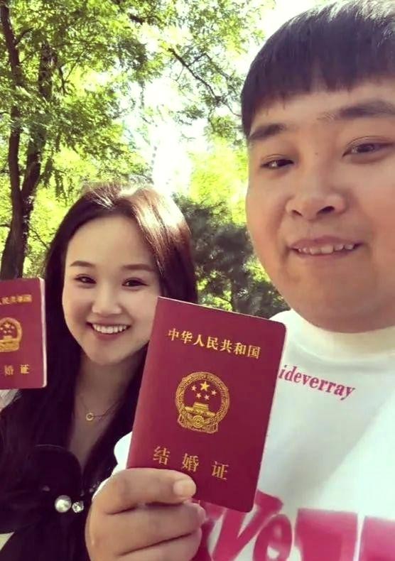 李炮儿的幸福之路：从音乐学院到网红的成功人生