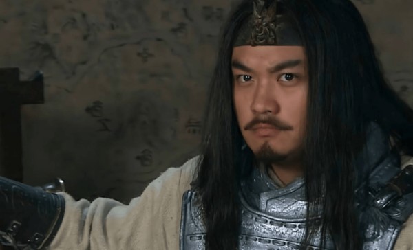 三国演义中，真正能正面打败马超的人只有2个，关羽张飞差点意思
