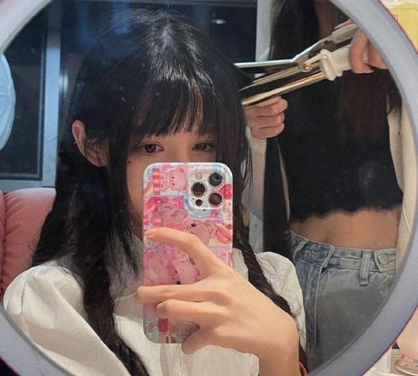 蔡萝莉真容曝光,O型脸秒变瓜子脸,对比大妈照,网友：真整容?