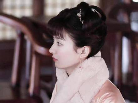 赵丽颖谈演艺之路，踏实前行获认可