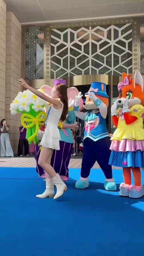 银基动物王国偶遇张小婉董璇,游客称开年锦鲤