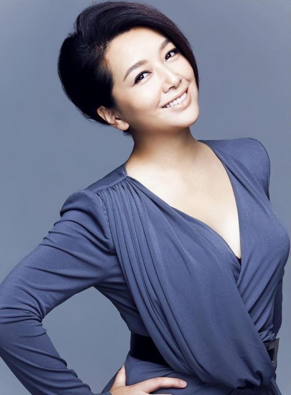 演员田小洁二婚娶江珊，他是如何得到江珊女儿的认可