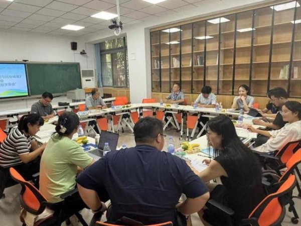 探索戏曲与民俗融合研究新路径，彭恒礼《古典戏曲与民俗镜像》作品研讨会举行