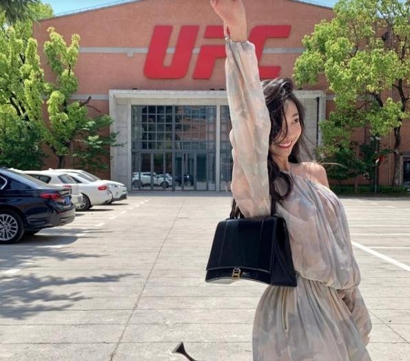 易梦玲被夸比井川里予好看?高情商回复,不愧是纯欲天花板