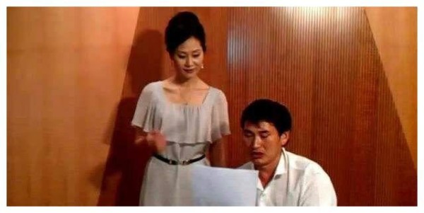 大衣哥红颜知己老师：于文华，人美歌甜，因为什么？屡传绯闻消息