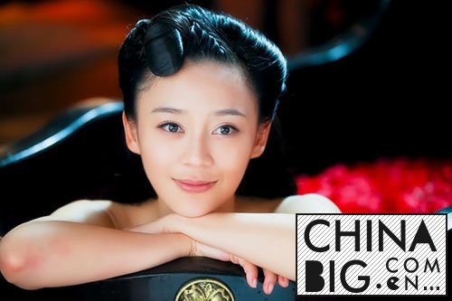 袁姗姗与朱一龙是什么关系？ 袁姗姗个人资料介绍