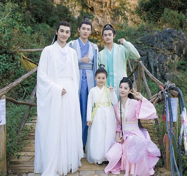 她才是“开挂”童星？十岁拍电影，15岁合作TF，签约杨幂，闺蜜
