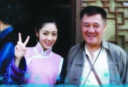 15岁因身高被赵本山看中，事业正红时嫁入豪门，今29岁被宠成公主
