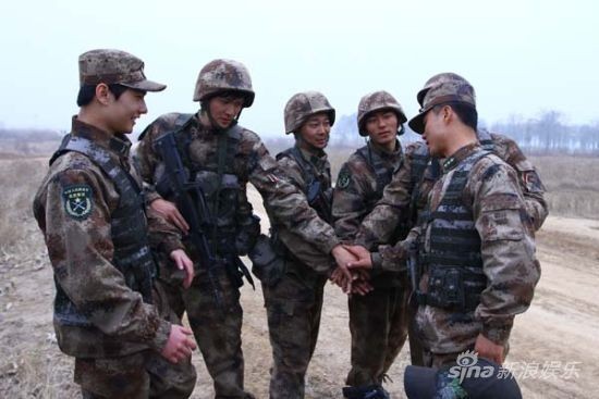 《星兵报到》