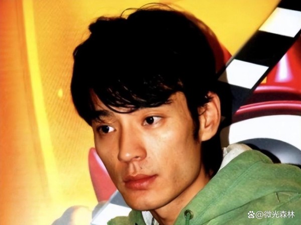 他娶过郝蕾，负了殷桃，爱过王珞丹，想不到38岁却又娶小12岁的她