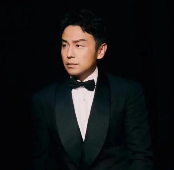 狗仔曝演员雷佳音出事，疑牵扯税务问题，张艺谋跟着受牵连