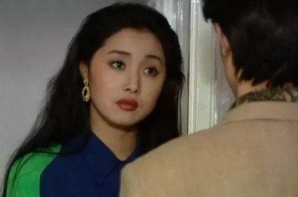 刘蓓：三婚再嫁张健，开心果亲子惹人羡慕，明星继子却令她头疼